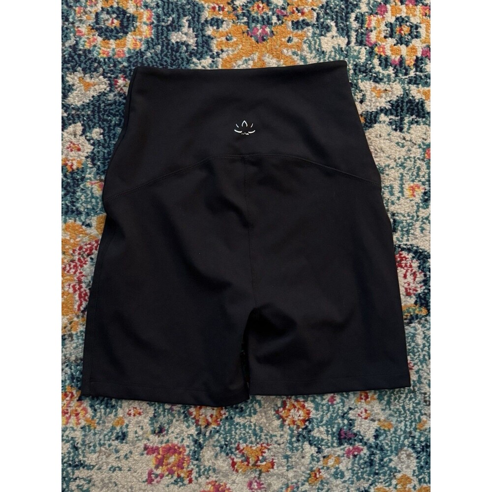 Beyond Yoga Power Beyond Strive High Waisted Biker Shorts in Black Size Small